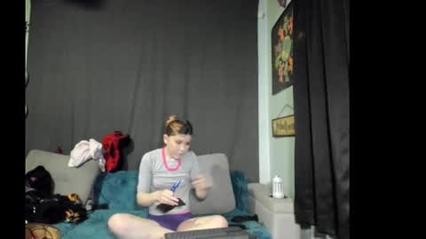 roxihazeleyes online show from 11-20-25, 01:06