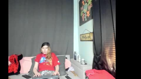 roxihazeleyes online show from 02-05-26, 05:50