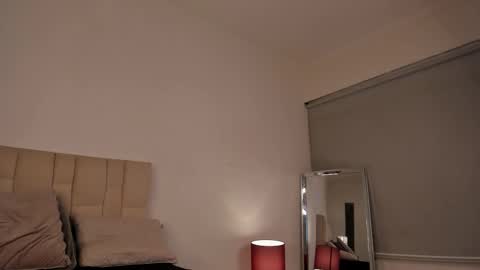 Roxxy online show from 02-20-25, 12:19