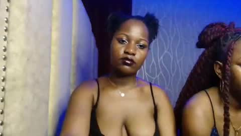 Snapshot of roxy_heather chatting on 11-02-25, 09:17 Roxy online show from 11-02-25, 09:17