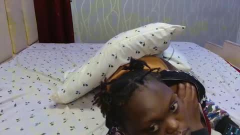 Roxy online show from 04-22-26, 04:37