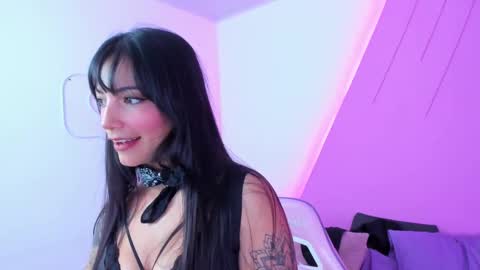 Snapshot of roxy_hell chatting on 02-20-25, 08:25 Roxy hell online show from 02-20-25, 08:25