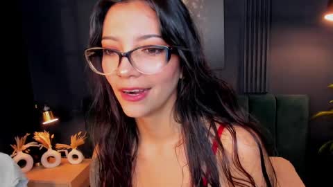 Snapshot of roxy_hell chatting on 03-09-25, 12:09 Roxy hell online show from 03-09-25, 12:09