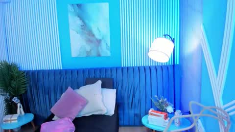 Snapshot of roxy_hell chatting on 11-05-25, 12:16 Roxy hell online show from 11-05-25, 12:16