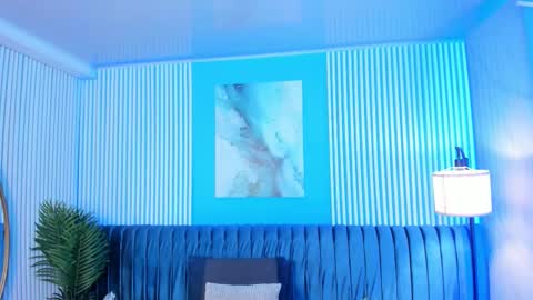 Snapshot of roxy_hell chatting on 11-24-25, 12:05 Roxy hell online show from 11-24-25, 12:05