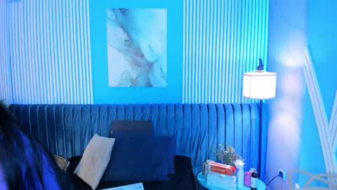 Snapshot of roxy_hell chatting on 12-03-25, 12:03 Roxy hell online show from 12-03-25, 12:03