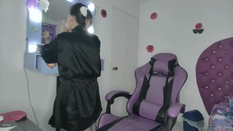 Roxy online show from 04-29-26, 02:15