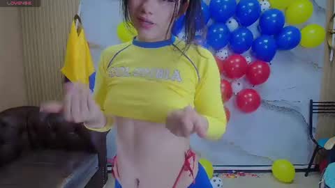 Snapshot of roxy_luxe_tf chatting on 06-27-26, 02:23 Roxy online show from 06-27-26, 02:23