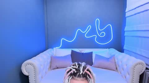 Roxy online show from 12-21-24, 01:15