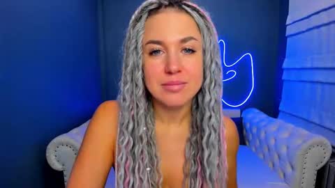 Roxy online show from 10-06-25, 01:25