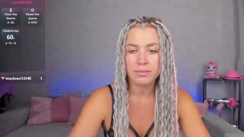 Roxy online show from 07-17-26, 01:45