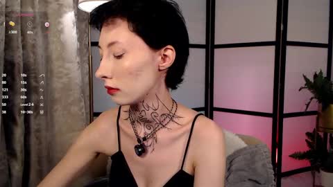 Snapshot of roxy_morrison_x chatting on 05-17-26, 03:37 roxanne online show from 05-17-26, 03:37
