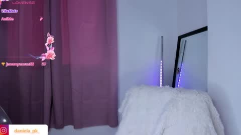 Snapshot of roxy_pk_ chatting on 04-15-26, 07:58 R O X Y online show from 04-15-26, 07:58