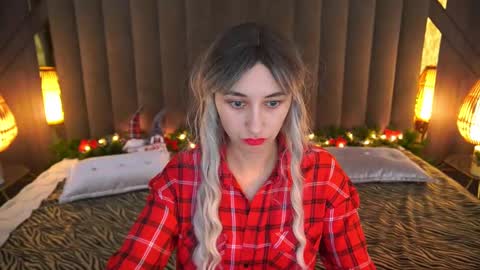 roxy_rayy online show from 12-29-24, 05:44