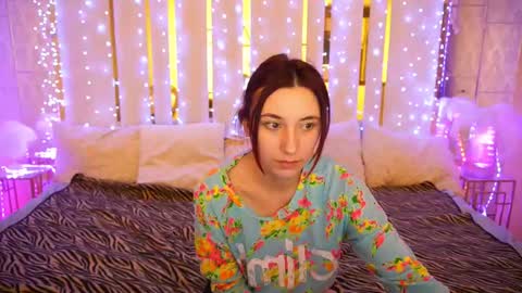 roxy_rayy online show from 02-19-25, 06:00