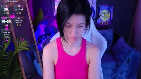 roxy_riot_ online show from 10-28-25, 01:31