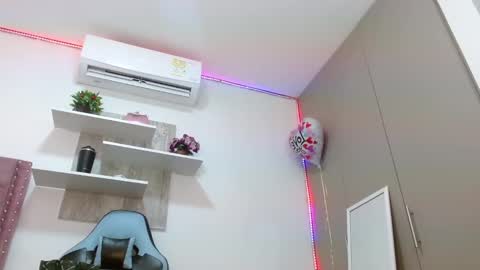 roxy_stone1 online show from 03-04-25, 01:45