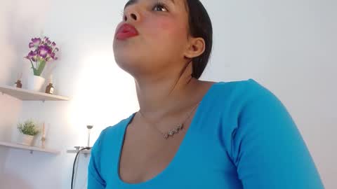 roxy_stone1 online show from 09-11-25, 07:25