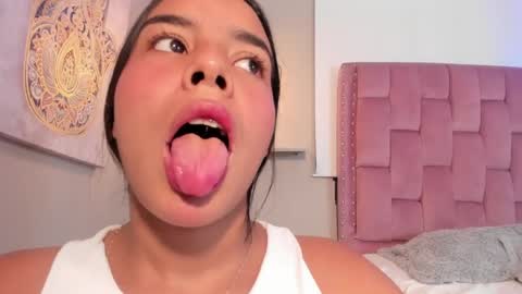 roxy_stone1 online show from 04-13-26, 07:41