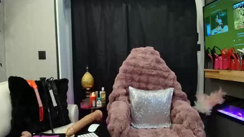 Roxy Diamonde online show from 10-24-25, 12:01