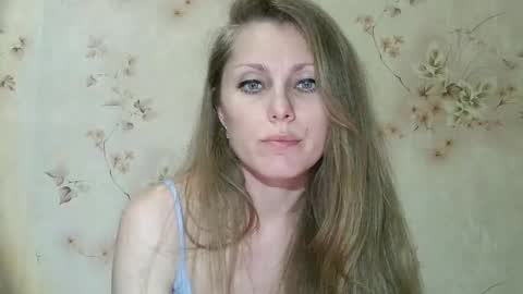 roxyfox18x01 online show from 04-15-26, 07:58