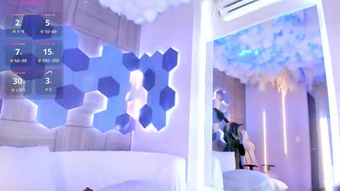    online show from 10-17-25, 07:38