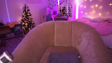 roxysuh online show from 12-28-24, 10:47