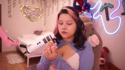 roxysuh online show from 10-15-25, 09:09