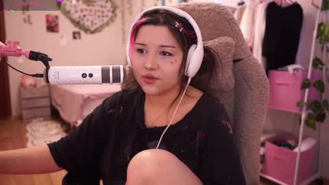 roxysuh online show from 04-04-26, 07:28