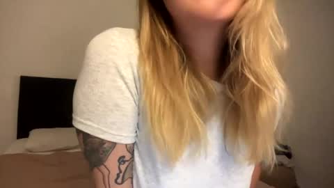 Roxy online show from 04-10-26, 01:27