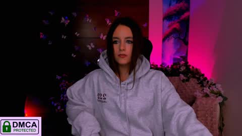 Snapshot of rozmary_ket chatting on 12-06-24, 06:28 Im Rozmary nice to meet you 3 online show from 12-06-24, 06:28