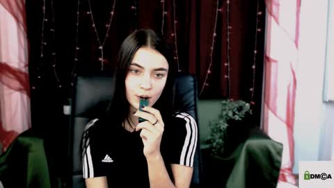 Snapshot of rozmary_ket chatting on 12-12-24, 10:34 Im Rozmary nice to meet you 3 online show from 12-12-24, 10:34