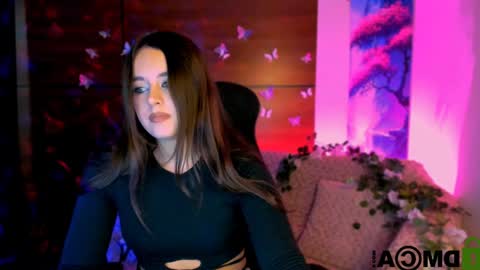 Snapshot of rozmary_ket chatting on 12-20-24, 02:16 Im Rozmary nice to meet you 3 online show from 12-20-24, 02:16