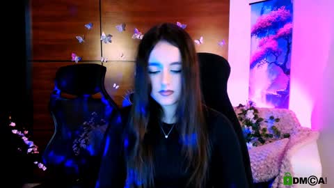 Snapshot of rozmary_ket chatting on 01-06-25, 02:03 Im Rozmary nice to meet you 3 online show from 01-06-25, 02:03