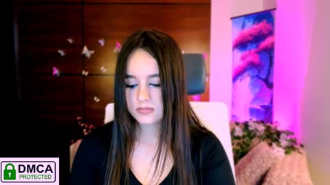 Snapshot of rozmary_ket chatting on 01-17-25, 04:47 Im Rozmary nice to meet you 3 online show from 01-17-25, 04:47