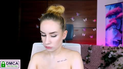 Snapshot of rozmary_ket chatting on 01-24-25, 11:37 Im Rozmary nice to meet you 3 online show from 01-24-25, 11:37