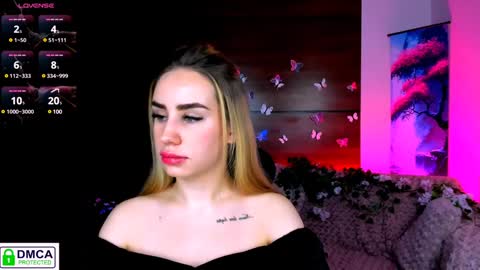 Snapshot of rozmary_ket chatting on 02-06-25, 11:32 Im Rozmary nice to meet you 3 online show from 02-06-25, 11:32