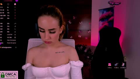 Snapshot of rozmary_ket chatting on 02-07-25, 01:53 Im Rozmary nice to meet you 3 online show from 02-07-25, 01:53