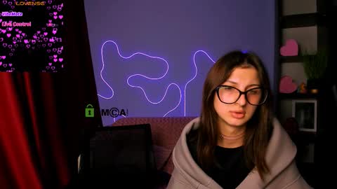 Snapshot of rozmary_ket chatting on 09-21-25, 03:46 Im Rozmary nice to meet you 3 online show from 09-21-25, 03:46