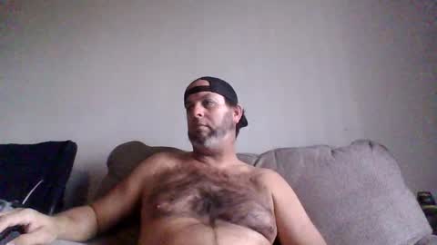 Snapshot of rubbingoneout714 chatting on 12-17-25, 06:58 rubbingoneout714 online show from 12-17-25, 06:58