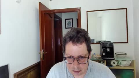 Snapshot of ruben433928 chatting on 06-07-26, 10:19 Ruben online show from 06-07-26, 10:19