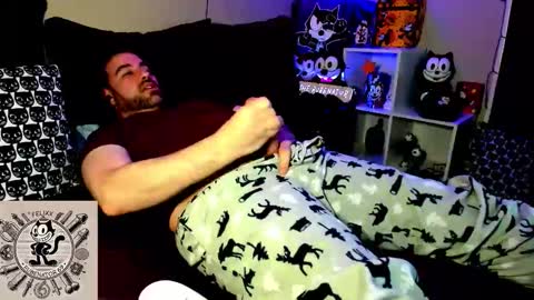 Snapshot of rubenator69 chatting on 11-08-25, 04:18 Ruben online show from 11-08-25, 04:18