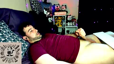 Snapshot of rubenator69 chatting on 05-23-26, 02:50 Ruben online show from 05-23-26, 02:50