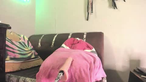 Snapshot of rubi_bunny chatting on 11-02-25, 06:10 rubi bunny online show from 11-02-25, 06:10