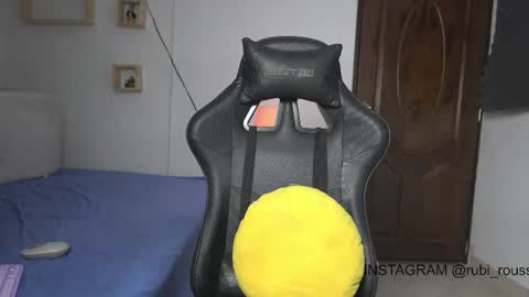 rubi rouss  instagran and X or tw  FAV VIBES11  9 33  101 moan and explode my balls online show from 10-20-25, 11:10