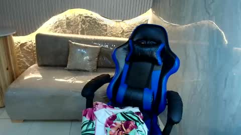 Snapshot of rubia_encantada_r chatting on 03-08-26, 02:04 rubia_encantada_r online show from 03-08-26, 02:04