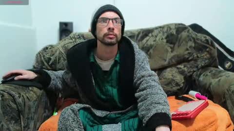 Snapshot of rubitricky chatting on 09-19-25, 11:22 RubitRicky online show from 09-19-25, 11:22