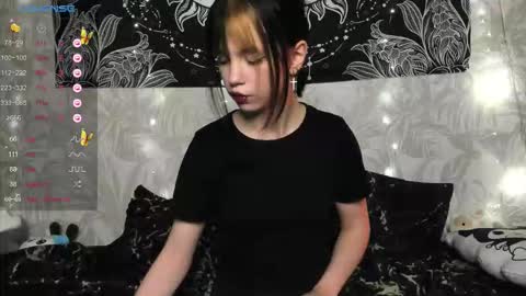 Snapshot of ruby_dallos chatting on 11-23-25, 12:27 Ruby online show from 11-23-25, 12:27