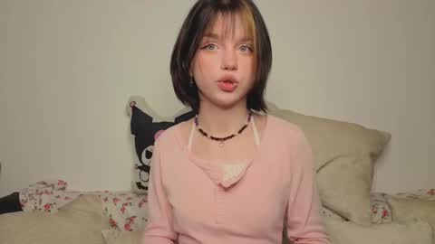 Snapshot of ruby_dallos chatting on 12-17-25, 10:38 Ruby online show from 12-17-25, 10:38