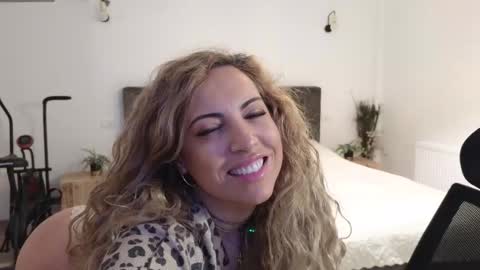 Snapshot of ruby_fit chatting on 02-02-26, 01:48 Ruby online show from 02-02-26, 01:48